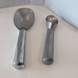 Vintage 2 Ice Cream Scoops Aluminum 2 Different Style And Size Scoop, Spade